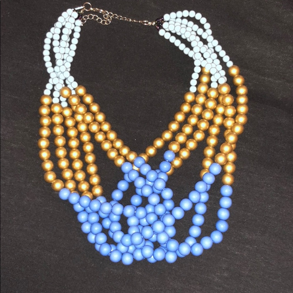 Super cute bold necklace. Never worn